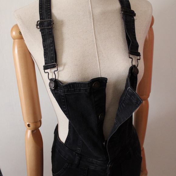 Eighty-Two Brand Black Stretch Denim Button Front Ladies Shortalls - Picture 5 of 6